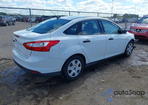 2013 Ford Focus S from USA, damaged, VIN 1FADP3E23DL372984